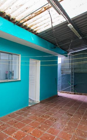 Casa à venda com 320m², 2 quartos e 2 vagas Casa à venda com 320m², 2 quartos e 2 vagasÁrea de serviço