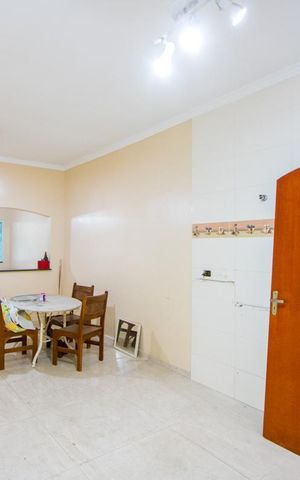 Casa à venda com 320m², 2 quartos e 2 vagas Casa à venda com 320m², 2 quartos e 2 vagasCozinha