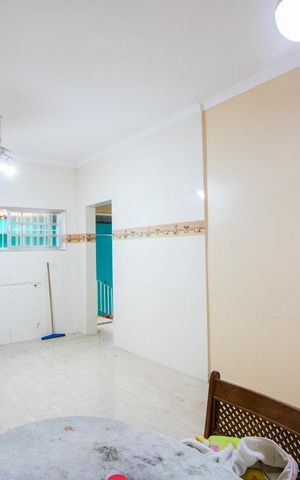 Casa à venda com 320m², 2 quartos e 2 vagas Casa à venda com 320m², 2 quartos e 2 vagasCozinha
