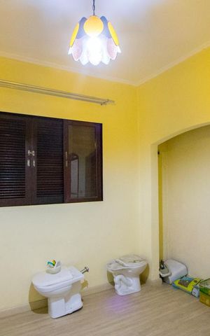 Casa à venda com 320m², 2 quartos e 2 vagas Casa à venda com 320m², 2 quartos e 2 vagasQuarto 1