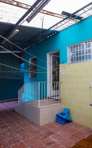 Casa à venda com 320m², 2 quartos e 2 vagas Casa à venda com 320m², 2 quartos e 2 vagasÁrea de serviço