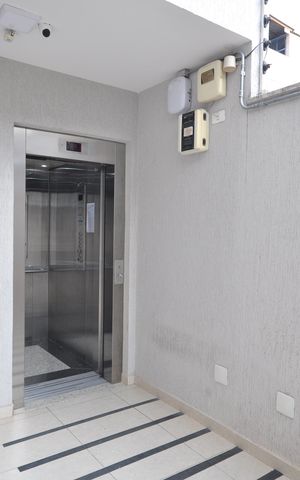 Casa de condomínio à venda com 40m², 2 quartos e 1 vagaElevador