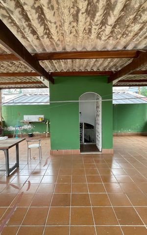 Casa para alugar com 917m², 3 quartos e 6 vagas Casa para alugar com 917m², 3 quartos e 6 vagasVaranda