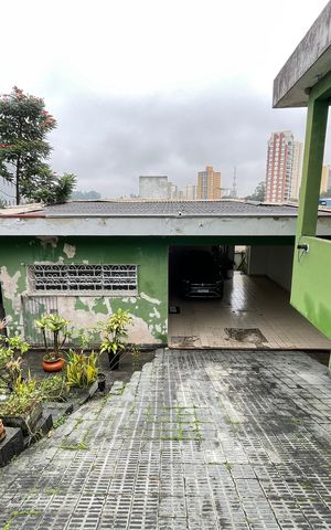 Casa para alugar com 917m², 3 quartos e 6 vagas Casa para alugar com 917m², 3 quartos e 6 vagasGaragem