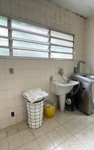 Casa para alugar com 917m², 3 quartos e 6 vagas Casa para alugar com 917m², 3 quartos e 6 vagasÁrea de Serviço