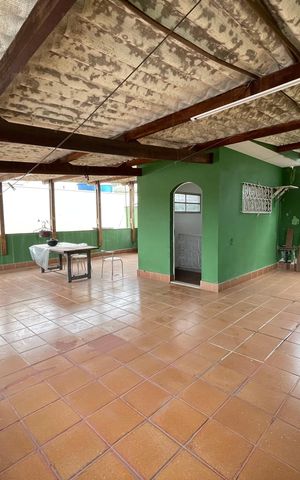 Casa para alugar com 917m², 3 quartos e 6 vagas Casa para alugar com 917m², 3 quartos e 6 vagasVaranda