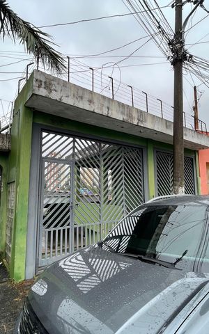 Casa para alugar com 917m², 3 quartos e 6 vagas Casa para alugar com 917m², 3 quartos e 6 vagasFachada
