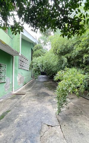 Casa para alugar com 917m², 3 quartos e 6 vagas Casa para alugar com 917m², 3 quartos e 6 vagasQuintal