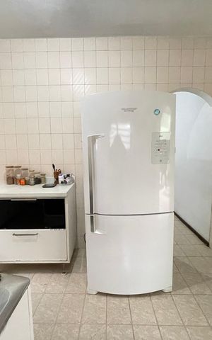 Casa para alugar com 917m², 3 quartos e 6 vagas Casa para alugar com 917m², 3 quartos e 6 vagasCozinha