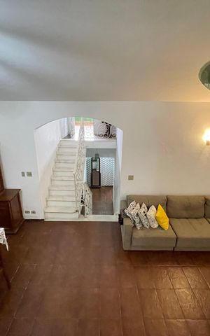 Casa para alugar com 917m², 3 quartos e 6 vagas Casa para alugar com 917m², 3 quartos e 6 vagasSala de Estar