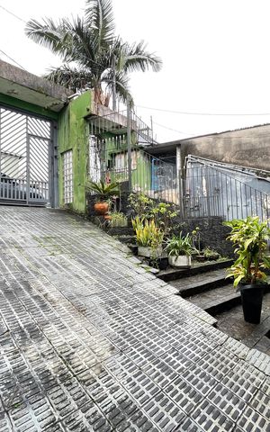 Casa para alugar com 917m², 3 quartos e 6 vagas Casa para alugar com 917m², 3 quartos e 6 vagasGaragem