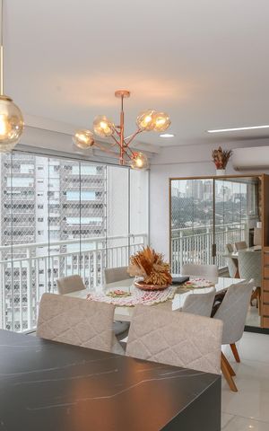 Apartamento à venda com 136m², 4 quartos e 3 vagas Apartamento à venda com 136m², 4 quartos e 3 vagasSala e Varanda Gourmet