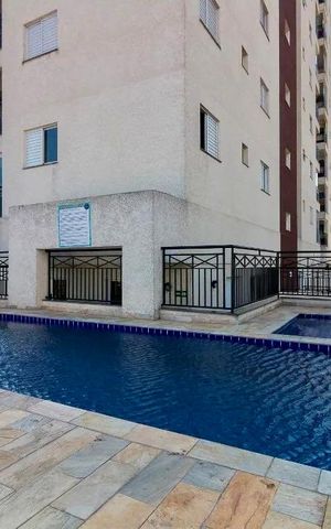 Apartamento à venda com 138m², 3 quartos e 3 vagas Apartamento à venda com 138m², 3 quartos e 3 vagasÁrea comum - Piscina