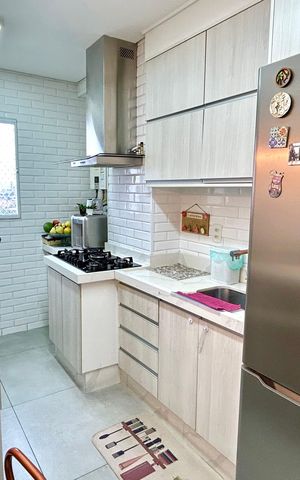 Apartamento à venda com 138m², 3 quartos e 3 vagas Apartamento à venda com 138m², 3 quartos e 3 vagasCozinha