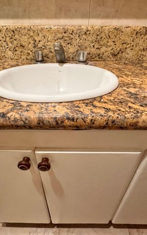 Apartamento à venda com 93m², 3 quartos e 2 vagasBanheiro Social