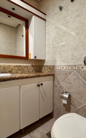 Apartamento à venda com 93m², 3 quartos e 2 vagasBanheiro Social