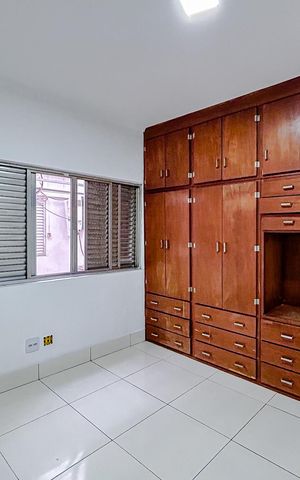 Casa para alugar com 500m², 5 quartos e 2 vagasQuarto 2