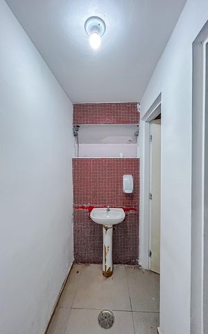 Casa para alugar com 500m², 5 quartos e 2 vagasBanheiro 3