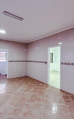 Casa para alugar com 500m², 5 quartos e 2 vagasCozinha