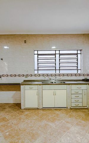 Casa para alugar com 500m², 5 quartos e 2 vagasCozinha
