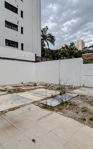 Casa para alugar com 500m², 5 quartos e 2 vagasÁrea externa