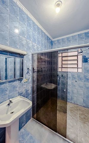 Casa para alugar com 500m², 5 quartos e 2 vagasBanheiro 2