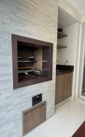 Apartamento à venda com 139m², 3 quartos e 2 vagas Apartamento à venda com 139m², 3 quartos e 2 vagasVaranda