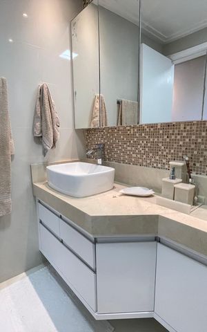 Apartamento à venda com 139m², 3 quartos e 2 vagas Apartamento à venda com 139m², 3 quartos e 2 vagasBanheiro 1