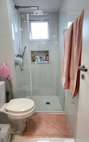 Apartamento à venda com 139m², 3 quartos e 2 vagas Apartamento à venda com 139m², 3 quartos e 2 vagasBanheiro 2