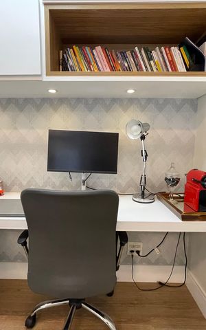 Apartamento à venda com 139m², 3 quartos e 2 vagas Apartamento à venda com 139m², 3 quartos e 2 vagasEscritório