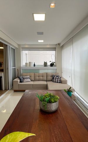Apartamento à venda com 139m², 3 quartos e 2 vagas Apartamento à venda com 139m², 3 quartos e 2 vagasVaranda