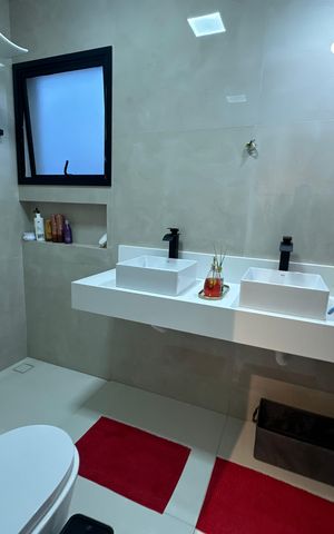 Casa de condomínio à venda com 196m², 3 quartos e 4 vagas Casa de condomínio à venda com 196m², 3 quartos e 4 vagasBanheiro da Suíte 3