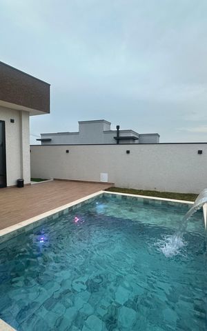 Casa de condomínio à venda com 196m², 3 quartos e 4 vagas Casa de condomínio à venda com 196m², 3 quartos e 4 vagasPiscina