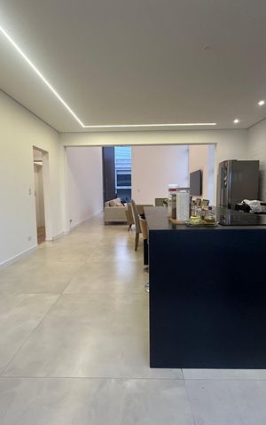 Casa de condomínio à venda com 196m², 3 quartos e 4 vagas Casa de condomínio à venda com 196m², 3 quartos e 4 vagasCozinha
