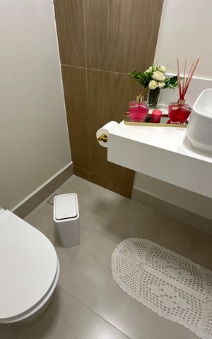 Casa de condomínio à venda com 196m², 3 quartos e 4 vagas Casa de condomínio à venda com 196m², 3 quartos e 4 vagasLavabo