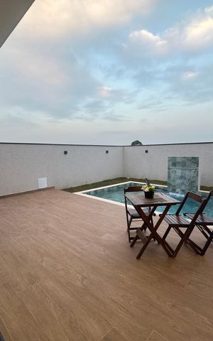 Casa de condomínio à venda com 196m², 3 quartos e 4 vagas Casa de condomínio à venda com 196m², 3 quartos e 4 vagasPiscina