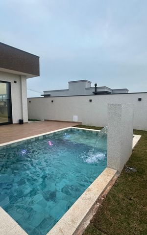 Casa de condomínio à venda com 196m², 3 quartos e 4 vagas Casa de condomínio à venda com 196m², 3 quartos e 4 vagasPiscina