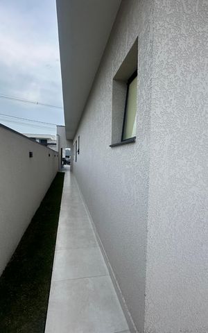 Casa de condomínio à venda com 196m², 3 quartos e 4 vagas Casa de condomínio à venda com 196m², 3 quartos e 4 vagasQuintal