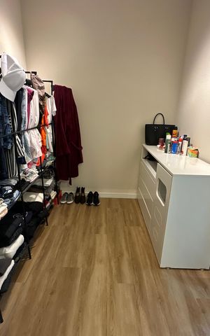 Casa de condomínio à venda com 196m², 3 quartos e 4 vagas Casa de condomínio à venda com 196m², 3 quartos e 4 vagasCloset da suíte 3