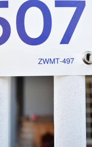 Casa à venda com 240m², 3 quartos e 4 vagasPlaca