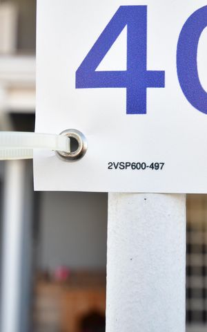 Casa à venda com 240m², 3 quartos e 4 vagasPlaca