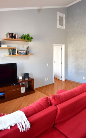 Casa à venda com 240m², 3 quartos e 4 vagasSala de TV