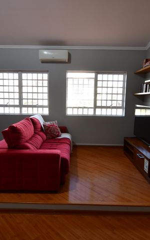 Casa à venda com 240m², 3 quartos e 4 vagasSala de TV