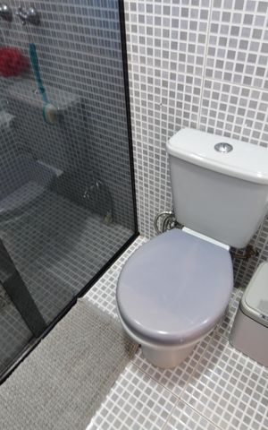 Casa à venda com 240m², 3 quartos e 4 vagasBanheiro Suíte