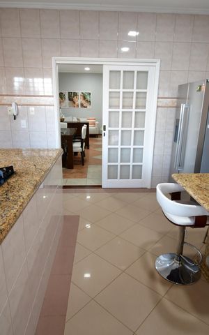 Casa à venda com 240m², 3 quartos e 4 vagasCozinha