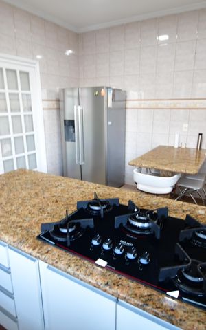 Casa à venda com 240m², 3 quartos e 4 vagasCozinha