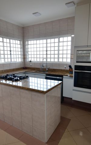 Casa à venda com 240m², 3 quartos e 4 vagasCozinha