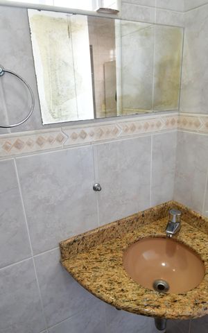 Casa à venda com 240m², 3 quartos e 4 vagasBanheiro de serviço