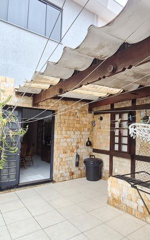 Casa à venda com 200m², 3 quartos e 2 vagas Casa à venda com 200m², 3 quartos e 2 vagasÁrea de Serviço