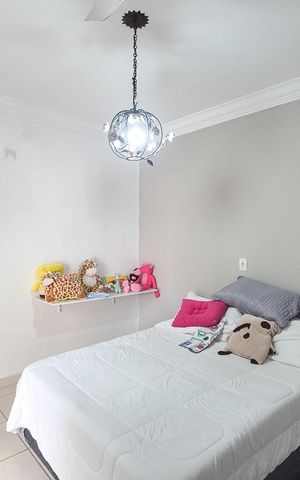 Casa à venda com 200m², 3 quartos e 2 vagas Casa à venda com 200m², 3 quartos e 2 vagasQuarto 1